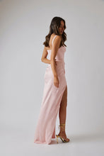 Load image into Gallery viewer, Bianca and Bridgett / Peony / Blush
