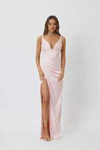 Load image into Gallery viewer, Bianca and Bridgett / Peony / Blush
