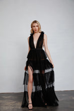 Load image into Gallery viewer, Zendaya Dress - Black / Lexi
